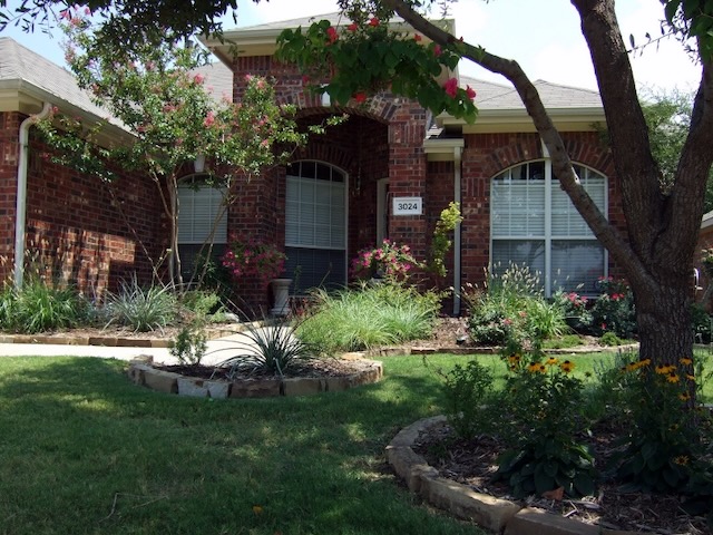 Front of 3024 Blake St, Corinth TX